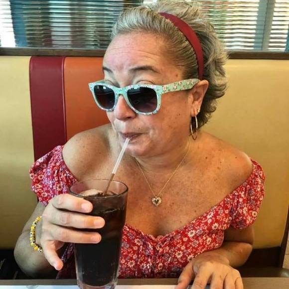 Meet your Posher, Lisa - Picture 1 of 1